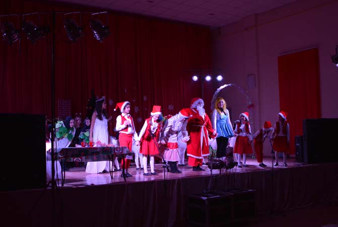 Nádaljai Zvezdice Újévi műsora 2015. december 22. képek